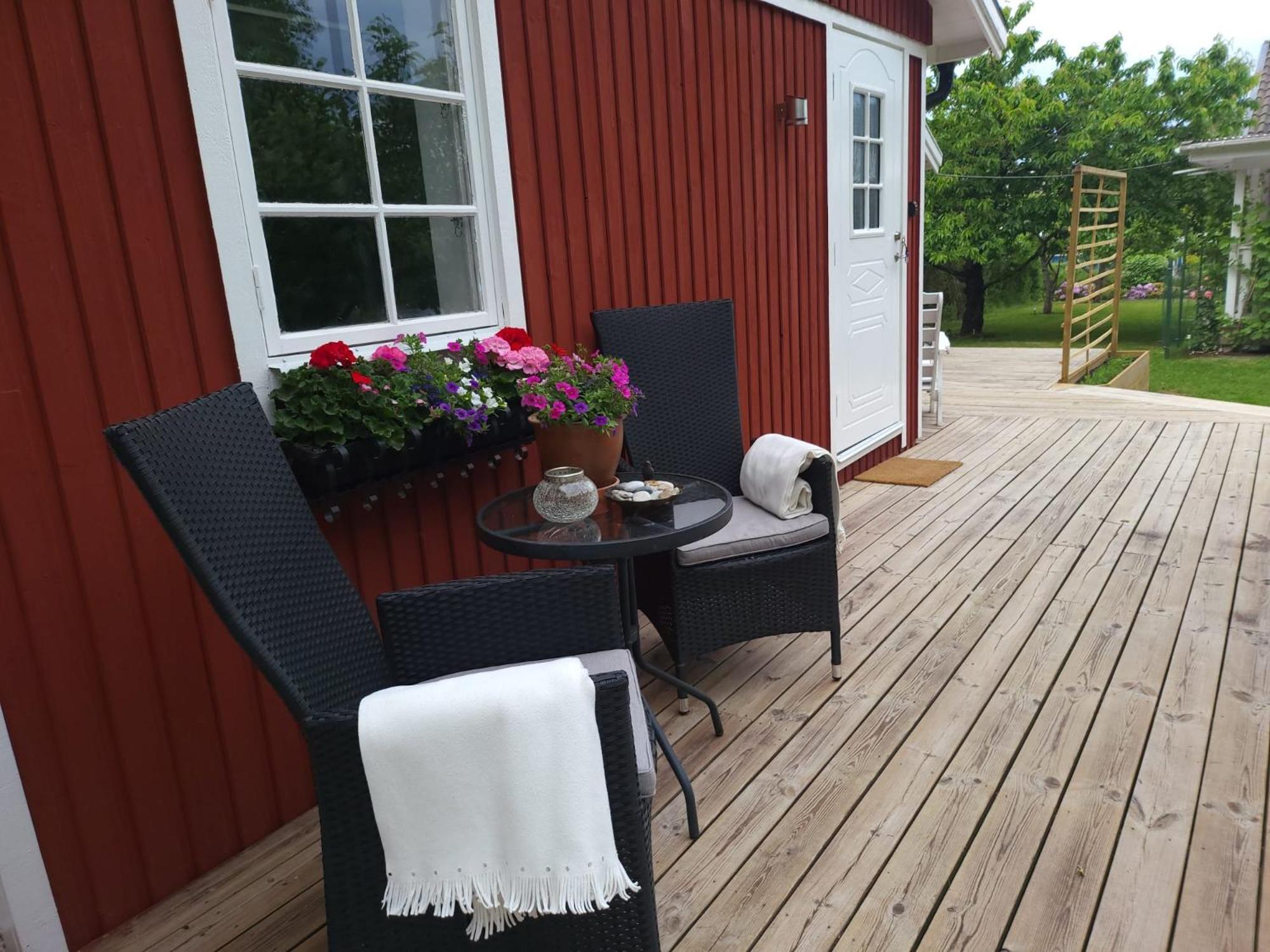 トローサ Lilla Huset Med Stor Traedgardstomt Naera Golf Och Havヴィラ エクステリア 写真